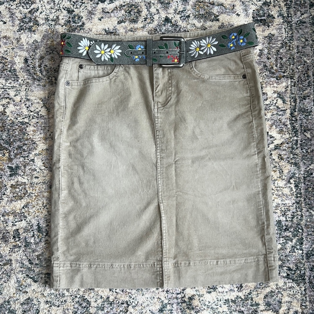 J Jill Corduroy Skirt, w free belt. Size 4 Petite